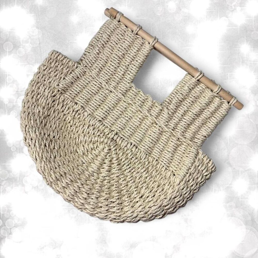 Summer Boho Style Cream Straw Bag with Wooden Handle